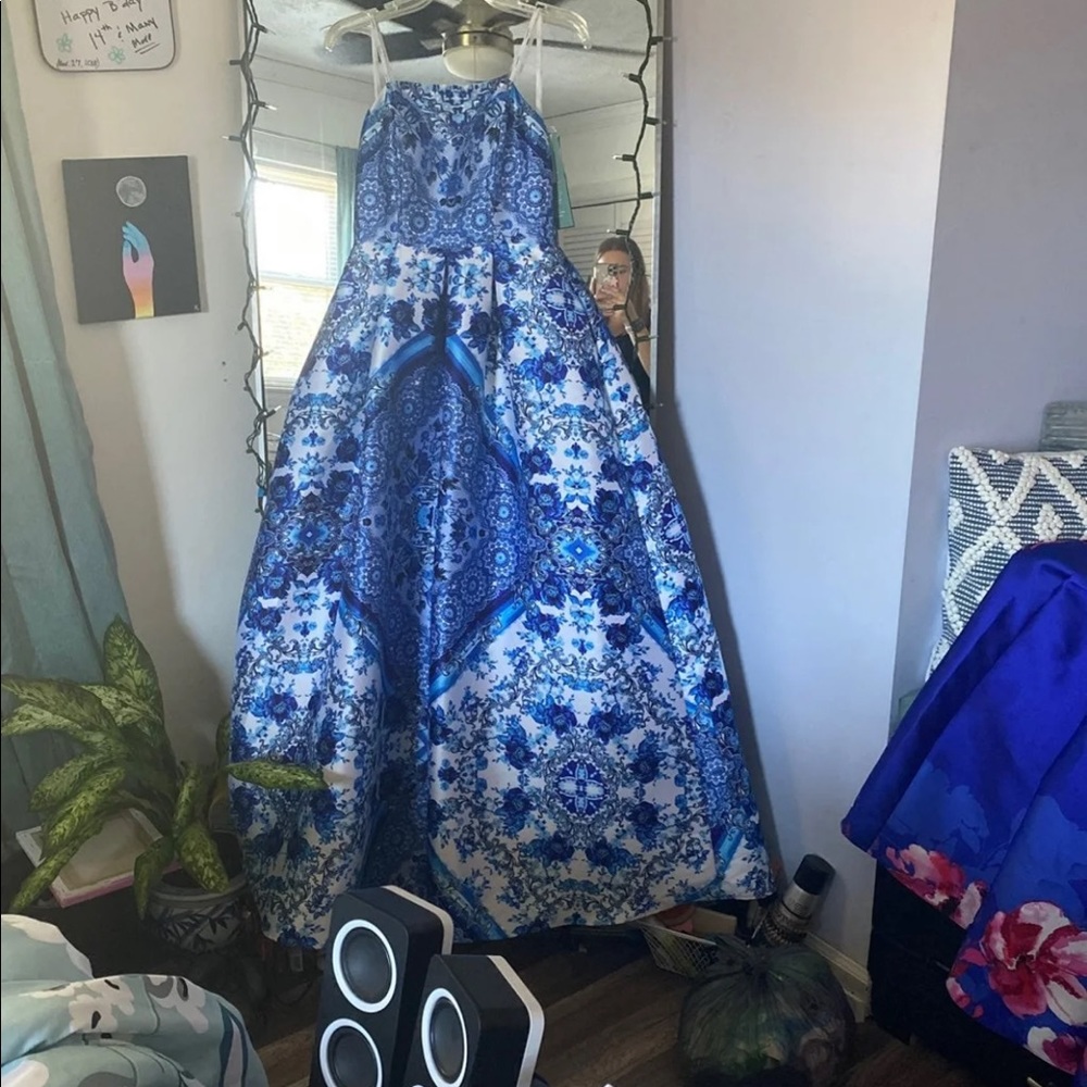Prom dress